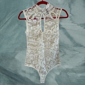 WINDSOR Ivory All Lace Sheer Bodysuit - Size Small